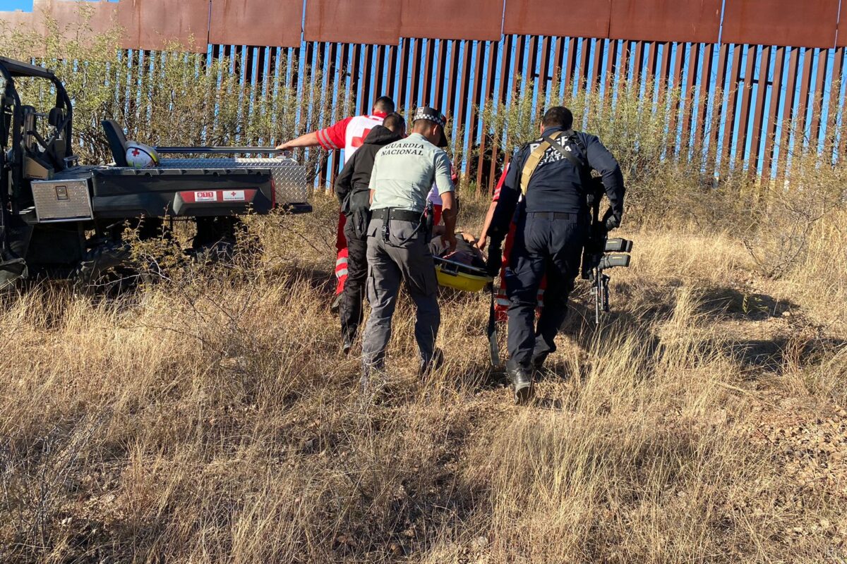 Rescatan PESP, GN y Cruz Roja a migrante en Nogales