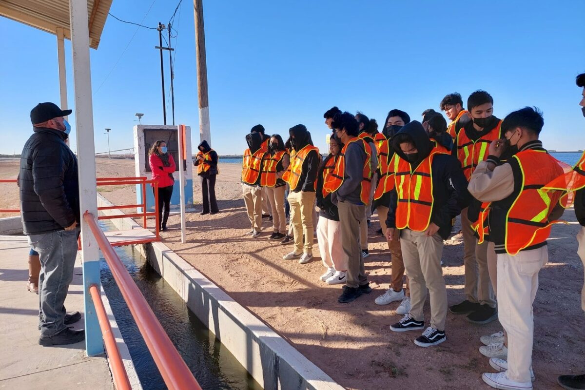 Conocen estudiantes de Instituto Kino Planta Tratadora de SLRC
