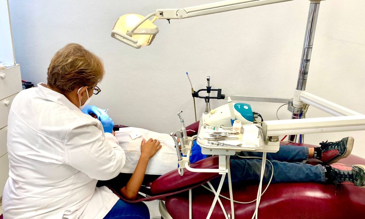 Ofrece Salud Pública de SLRC servicio dental