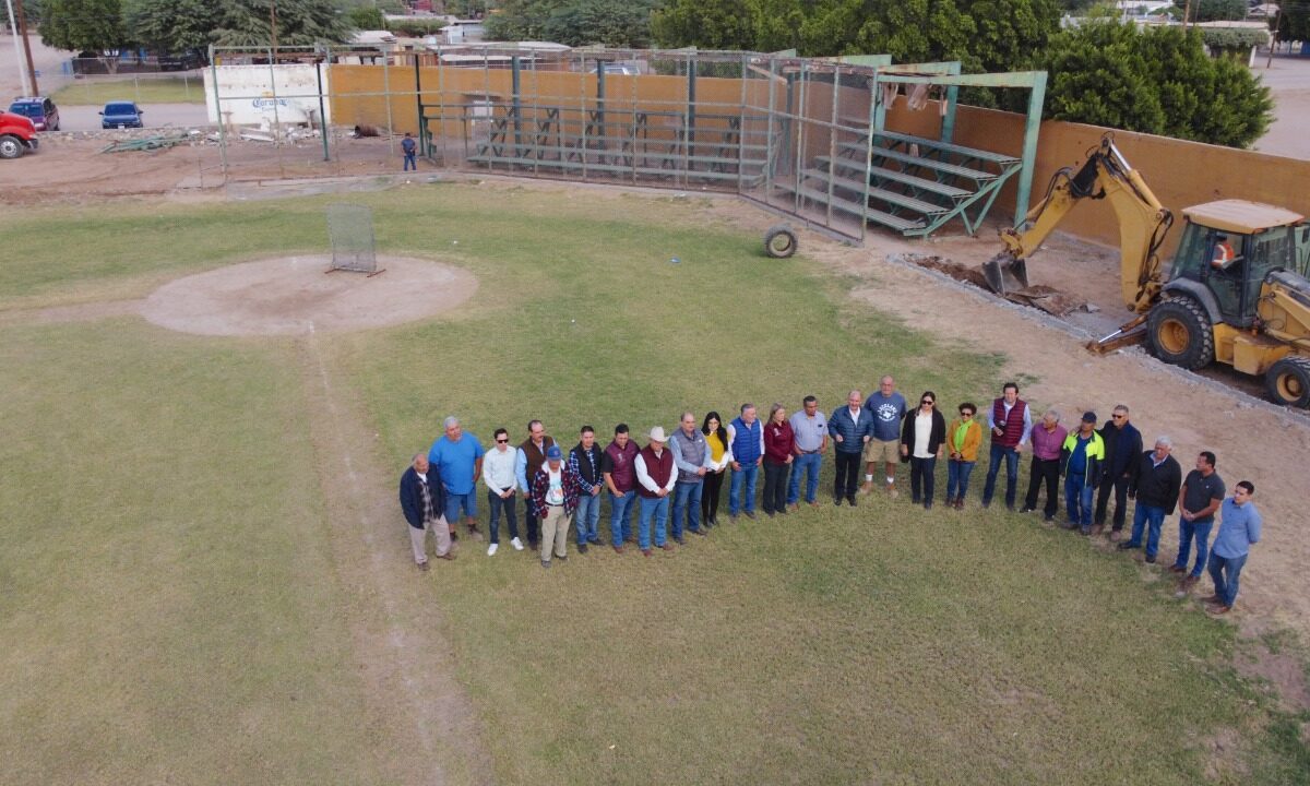 Inaugura Alcalde obra de reconstrucción de campo deportivo en Riíto