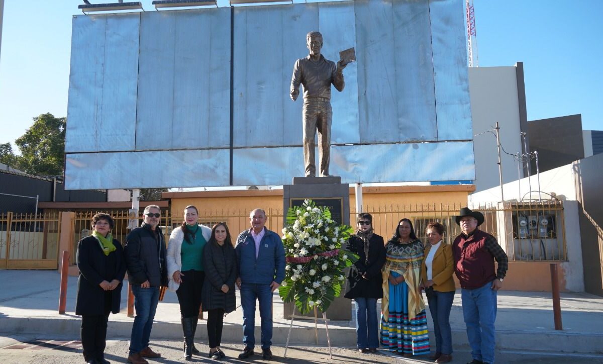 Reconoce alcalde a emigrados en esta frontera