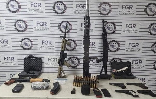 Tras denuncia anónima FGR asegura ametralladora calibre .50 y armas largas