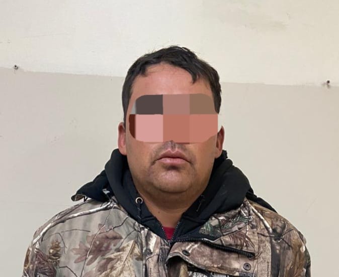 Detienen municipales a sujeto por portación de arma blanca en SLRC