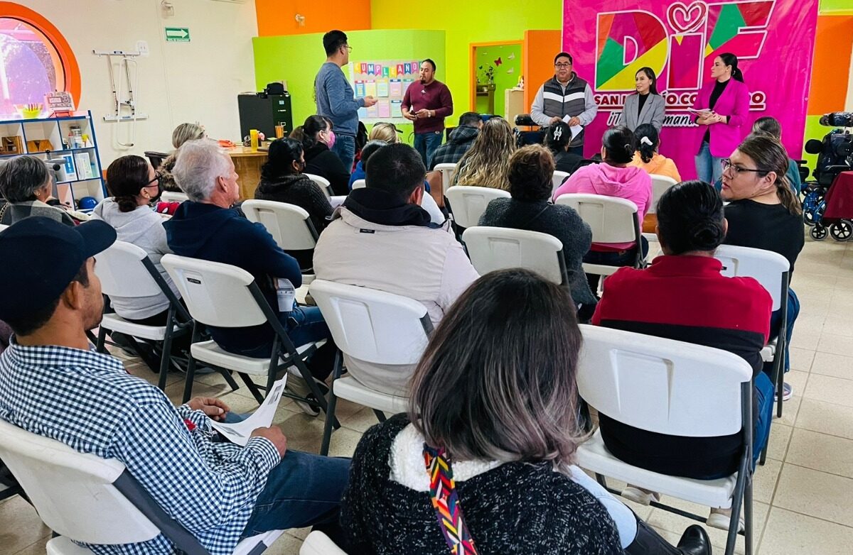 DIF Municipal entrega beca-terapias a sanluisinos