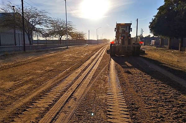 Nivelan calles en distintos puntos de SLRC con el Plan Cisterna