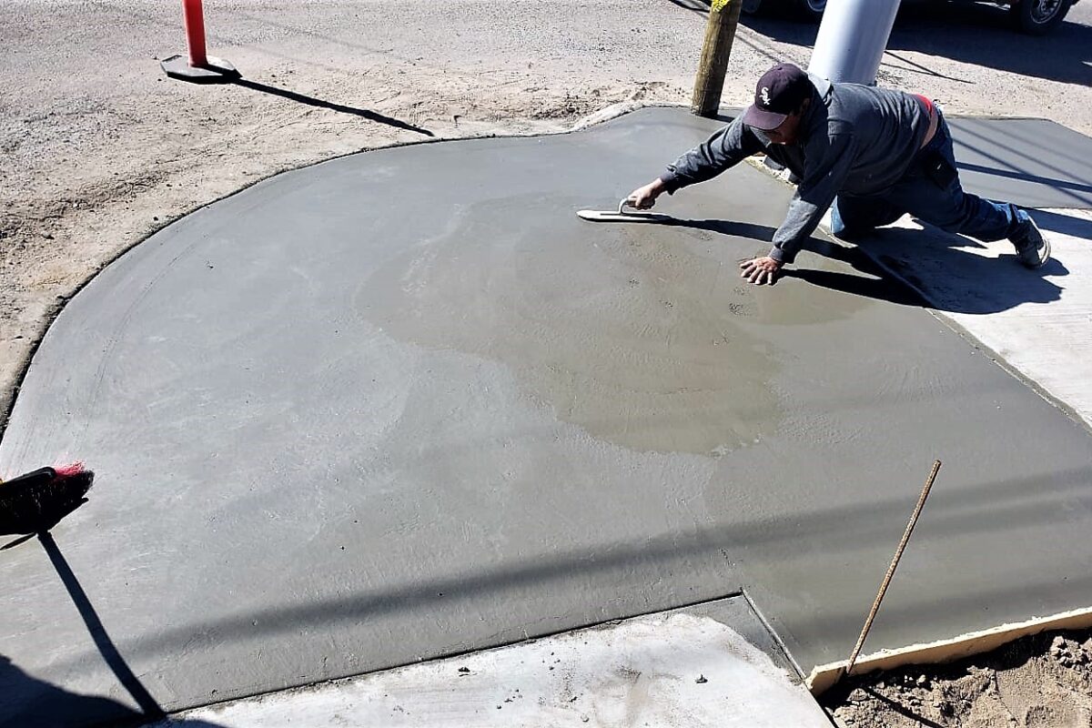 Coloca Obras Públicas nuevas rampas para discapacitados en SLRC