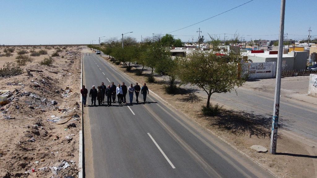Entrega Alcalde pavimentación en la Samuel Ocaña