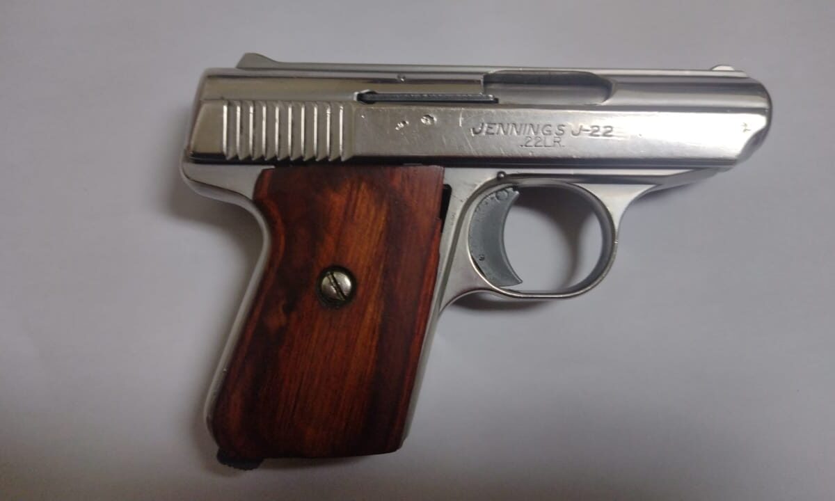 Municipales aseguran arma de fuego en la Jalisco