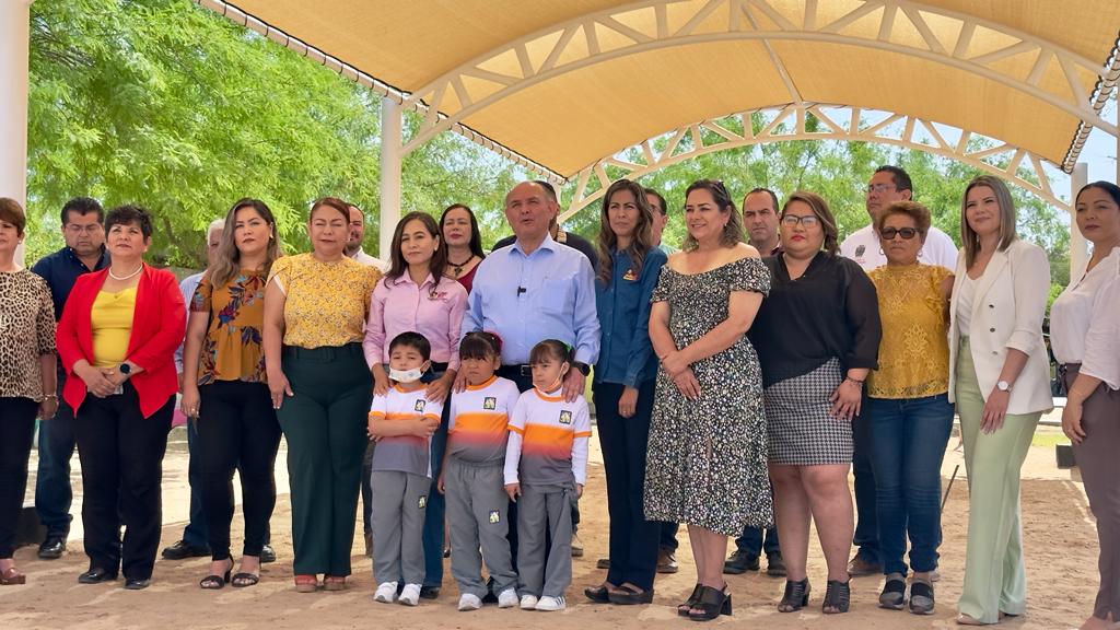Entrega Alcalde malla sombra a preescolar “Enrique Rebsamen”