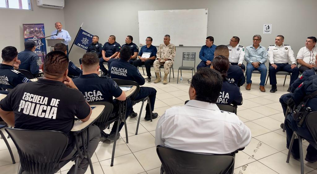 Concluyen capacitación 150 cadetes de la Escuela de Policía