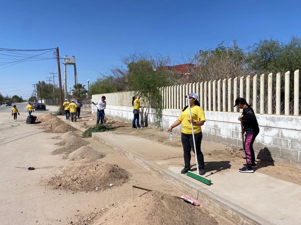 Participa Desarrollo Urbano en limpieza comunitaria