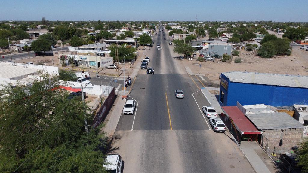 Entrega Alcalde pavimentación de crucero en Brecha y 31