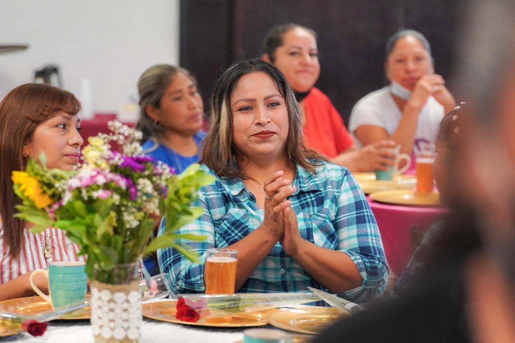 Prepara DIF celebración por el Día de las Madres