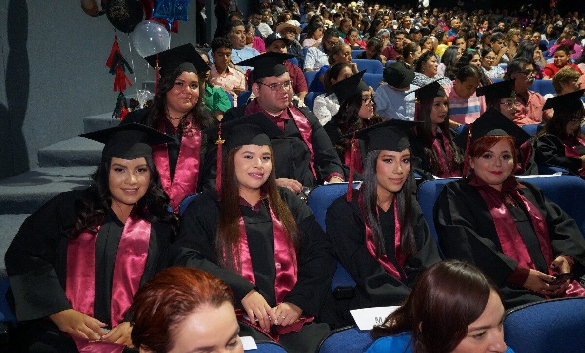 Adquieren egresados de UPN nueva responsabilidad con SLRC