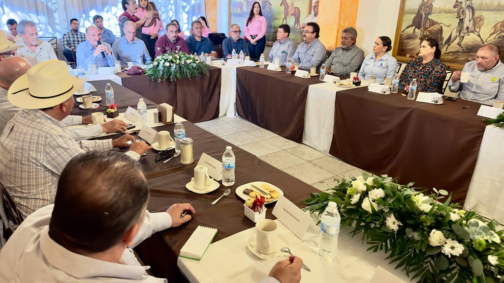 Refrenda Alcalde apoyo a productores y agricultores sanluisinos