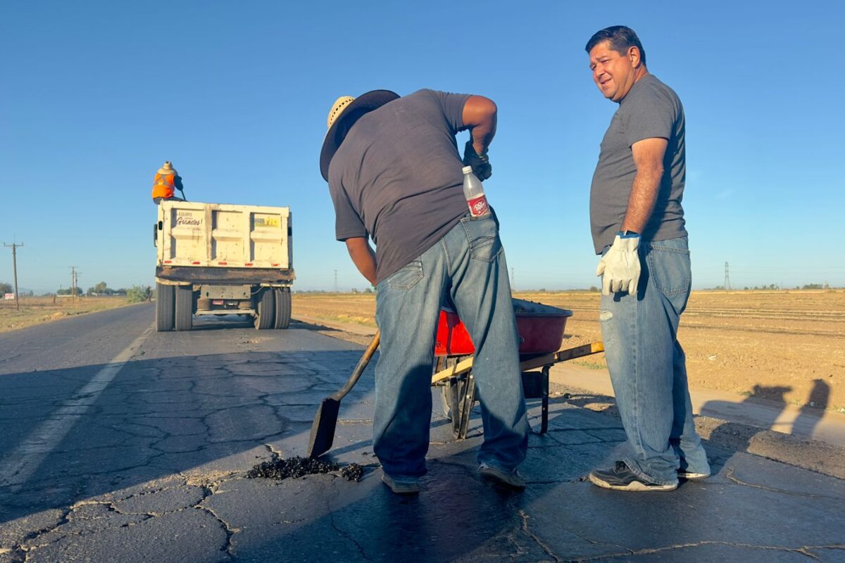 Bachea Obras Públicas carretera a La Grullita