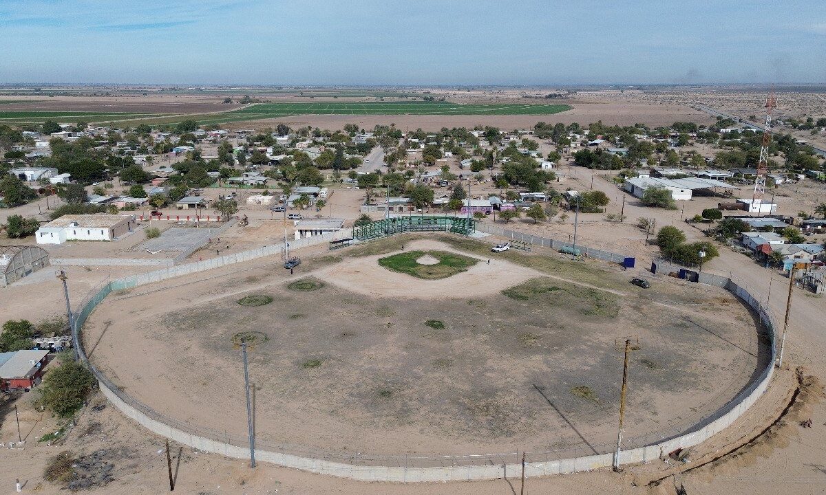 Supervisa Alcalde rehabilitación de estadio Reynaldo Quiroz