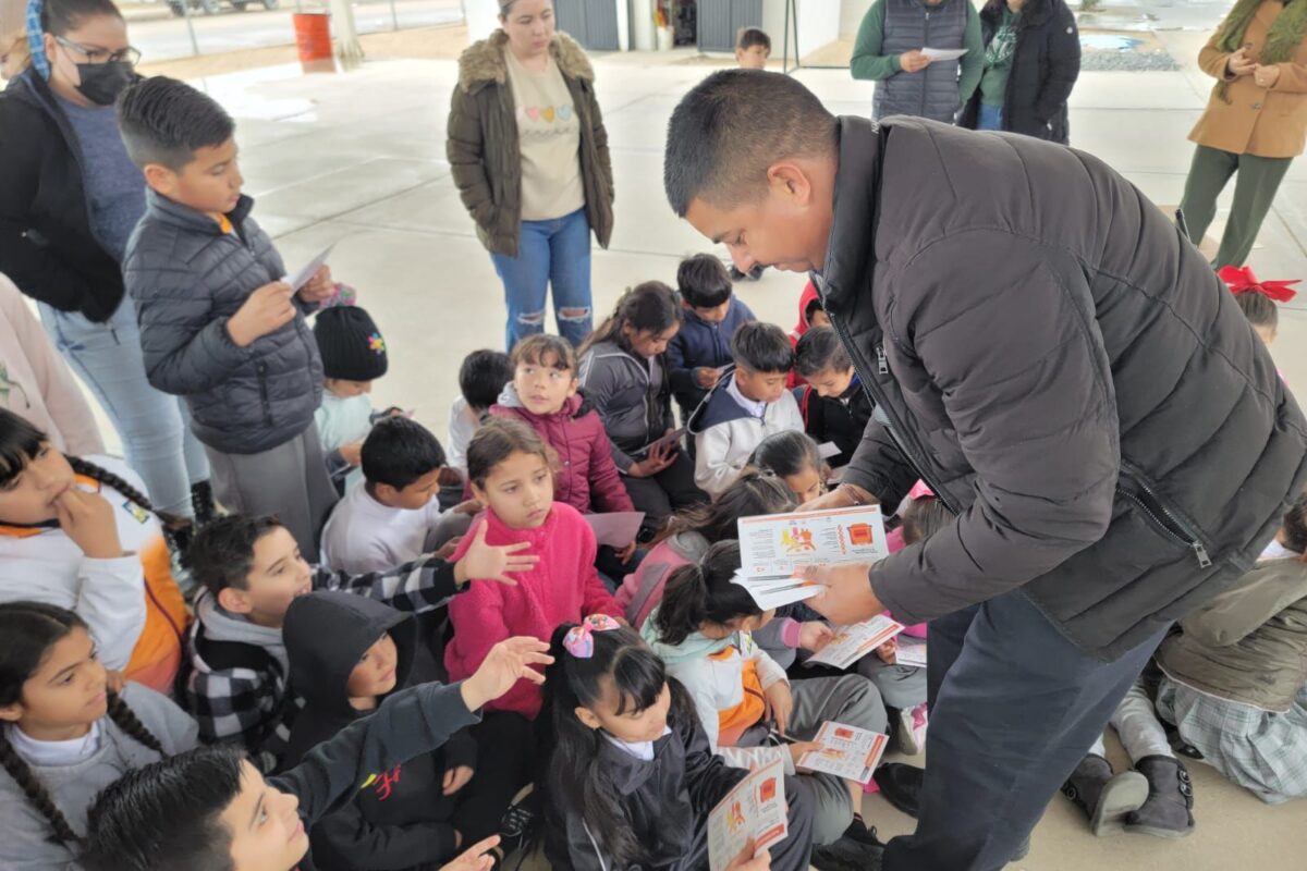 Visitan Bomberos Municipales a escuela “Carmen Ruíz Paredes” de San Luis