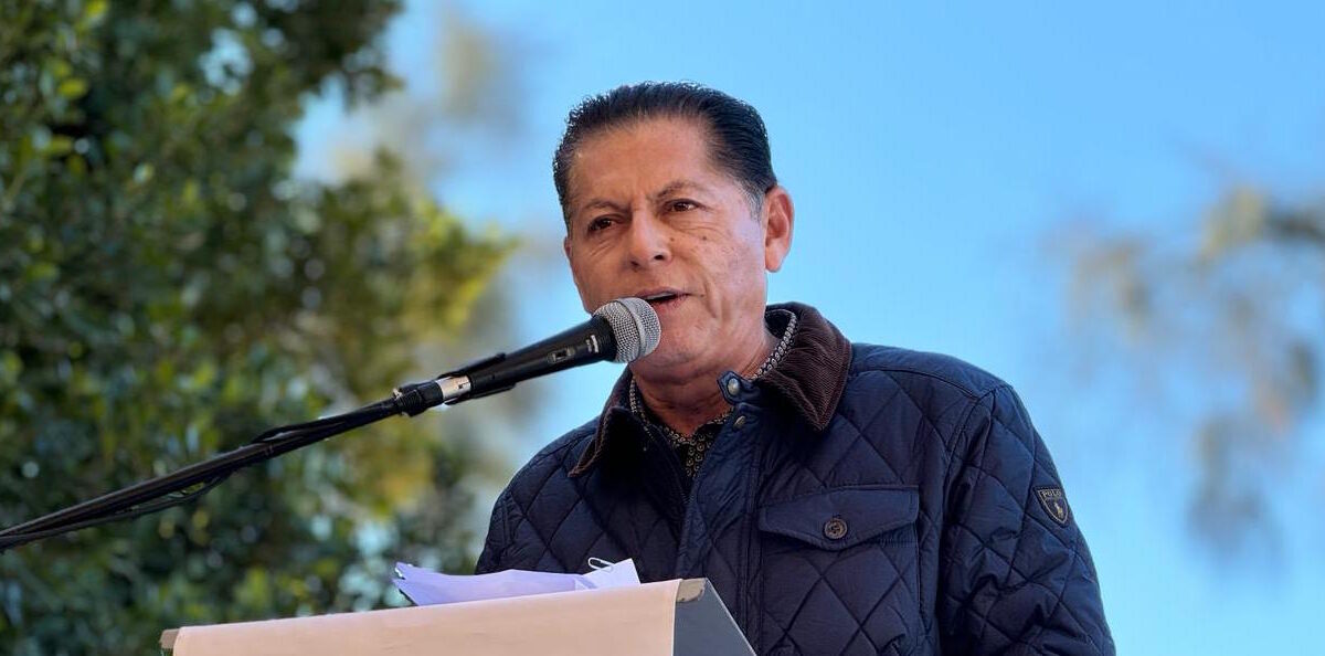 Reconoce Ayuntamiento mérito de estudiantes del Cbtis