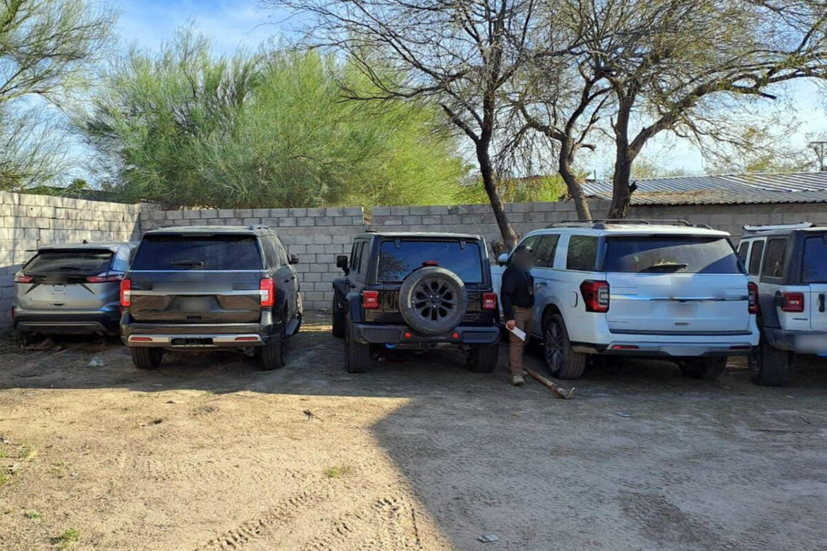 Aseguran armas, cargadores y vehículos en Sonoyta, Sonora