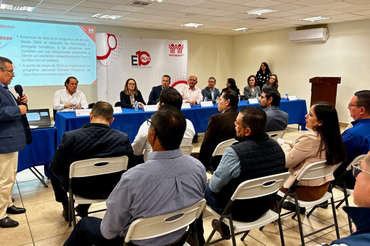 Empresarios sanluisinos, clave para el desarrollo económico: Santos