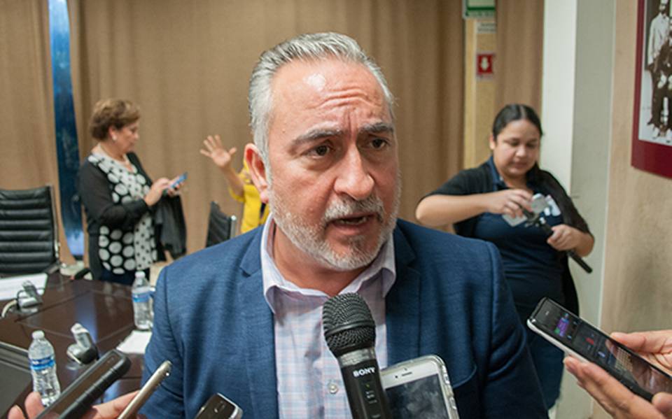 Montes Piña renuncia a MC para unirse a la campaña de Cesar Ivan