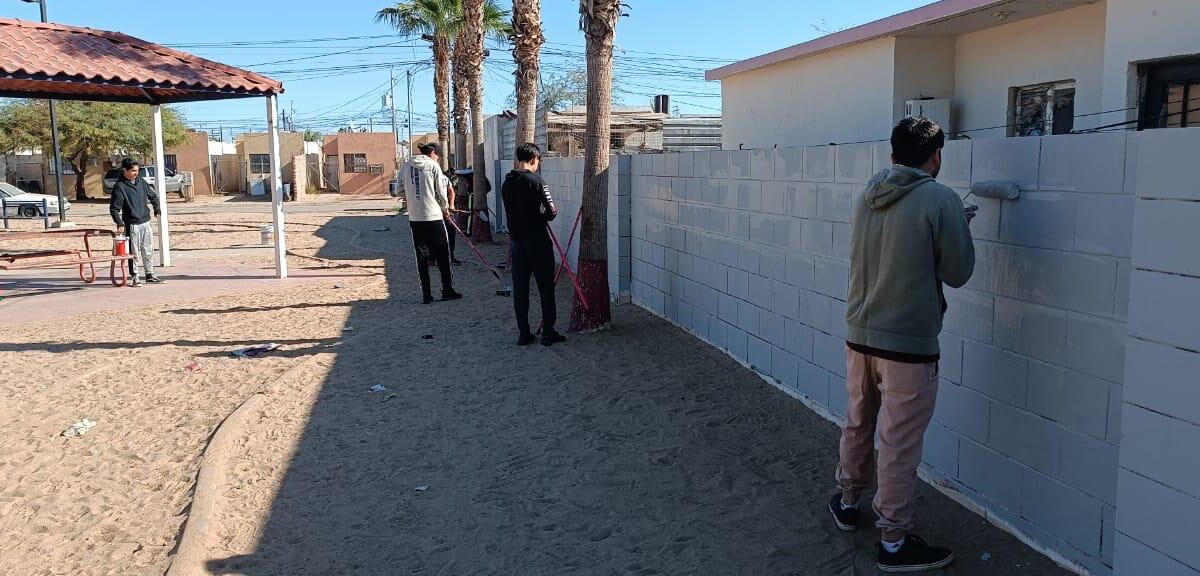 Limpian jóvenes del Cbtis 33 parque Chula Vista 3