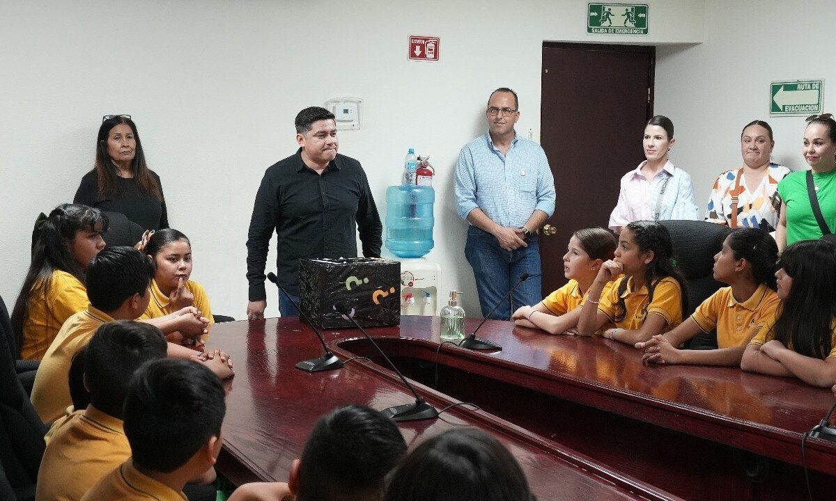 Fomenta Cultura hábito de la lectura con alumnos del Instituto Kino