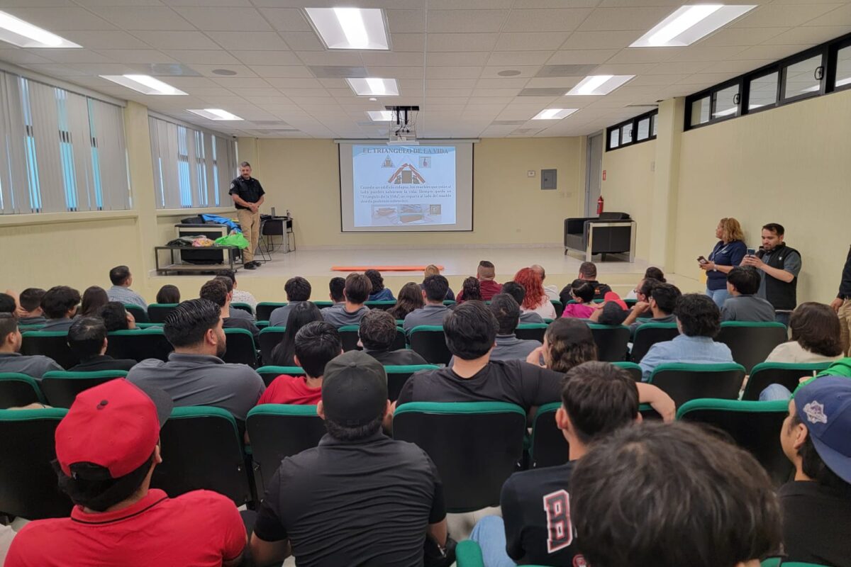 Reciben alumnos de la UT-SLRC capacitaciones preventivas