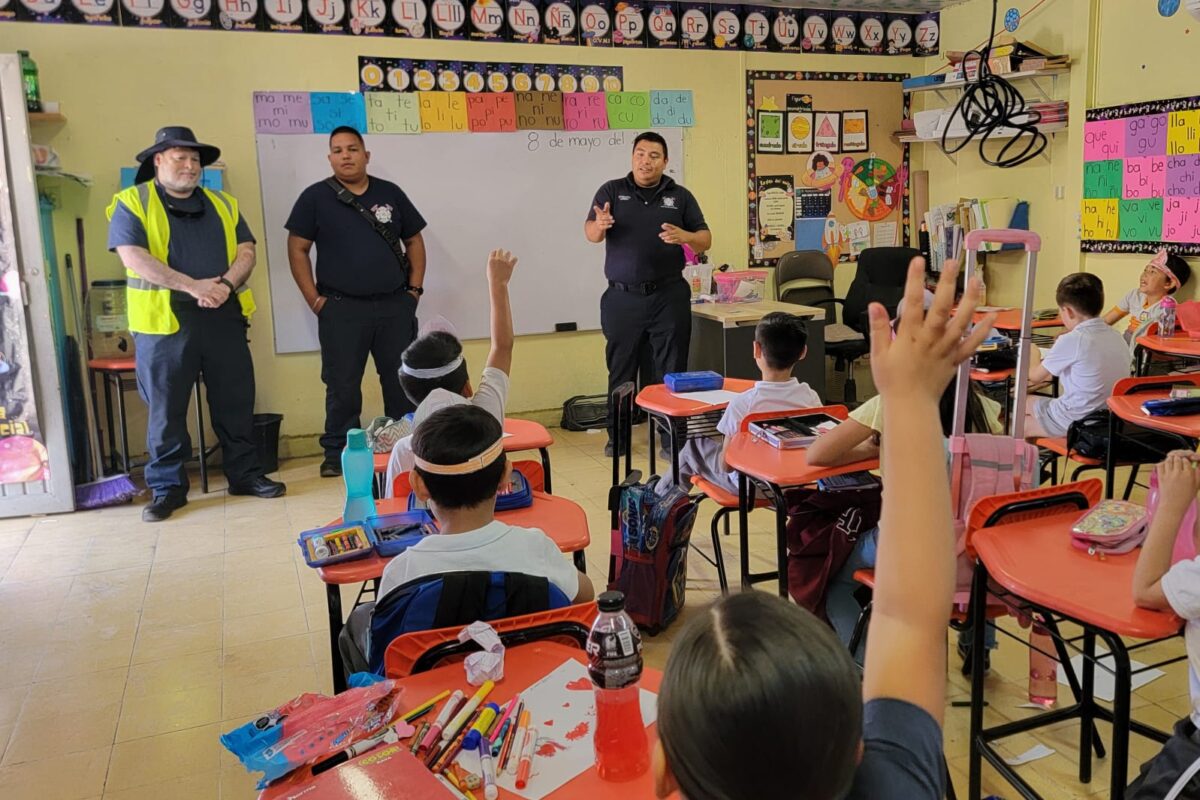 Imparte PC charlas preventivas en la primaria “Vicente Guerrero”