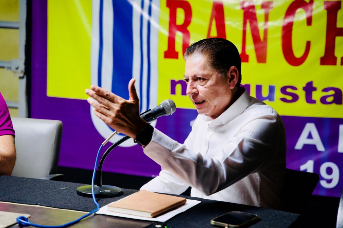 Adelanta Iván Sandoval trabajo de transición de gobierno