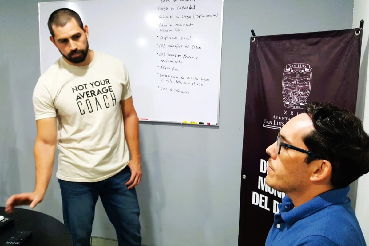 Ofrecen capacitación a entrenadores sobre técnicas de respiración