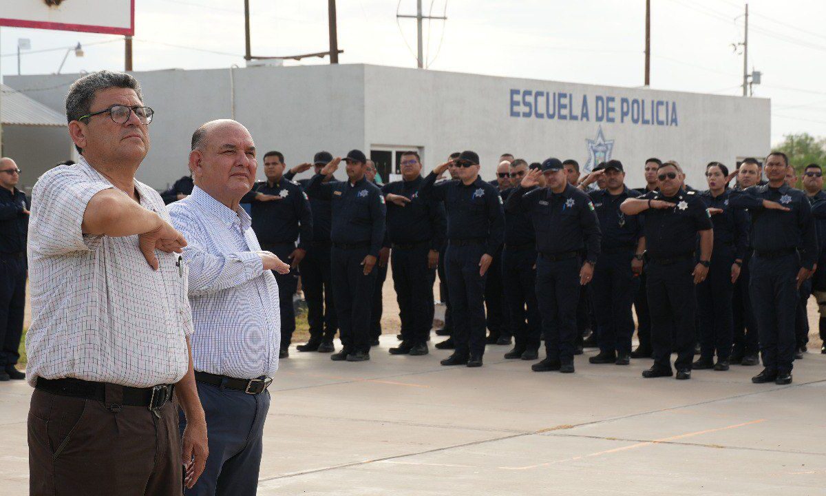 Refrenda Alcalde compromiso con policías municipales