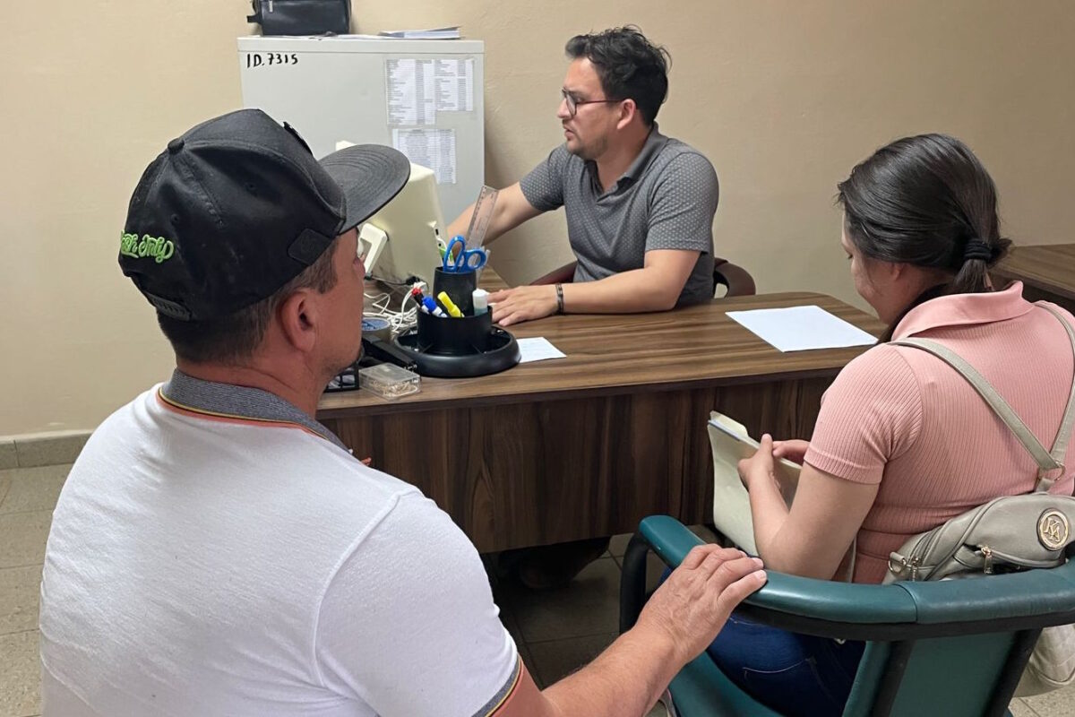 Abren hoy convocatoria de becas para escuelas públicas