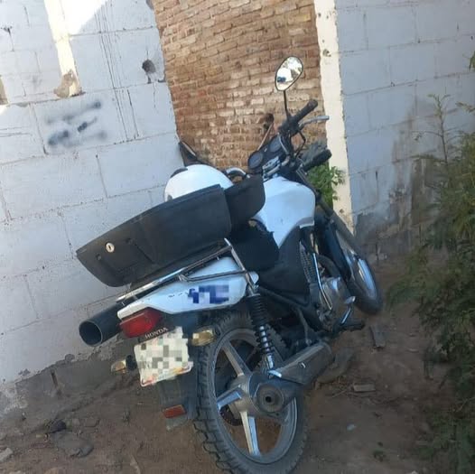Recuperan motocicleta robada minutos después del reporte en SLRC